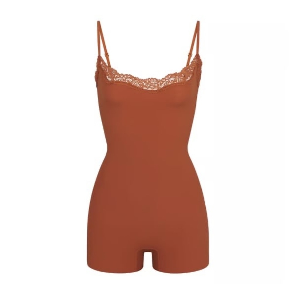 Skims Fits Everybody Lace Onesie - Bronze - Small